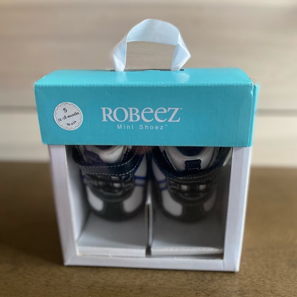 Robeez Other - Robeez Baby Walker Shoes - Black and White